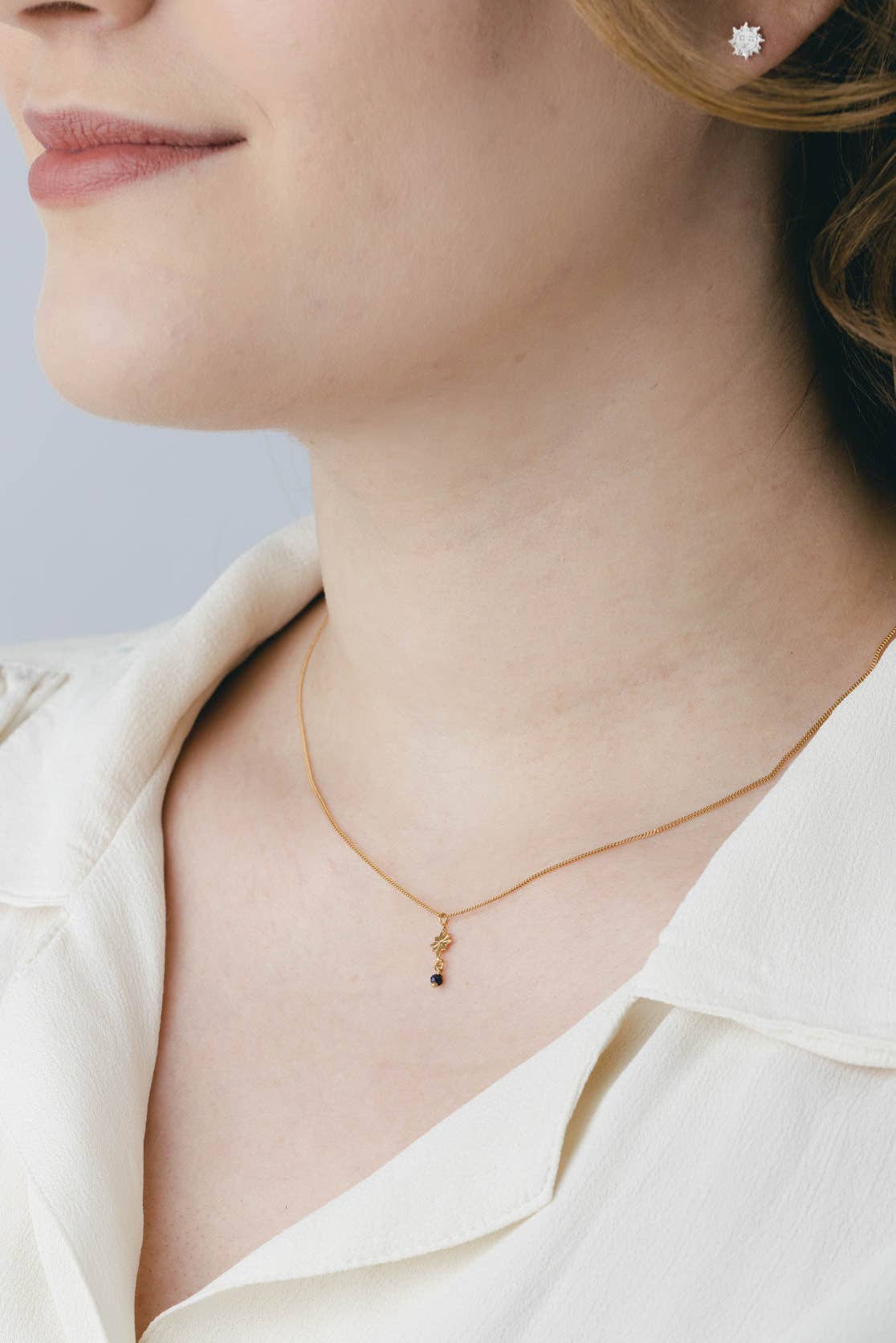 Star Pendant Necklace With Bead