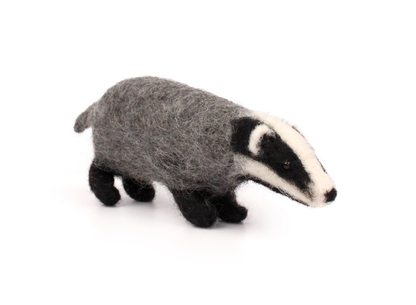 The Makerss Badger Needle Felting Craft Kit